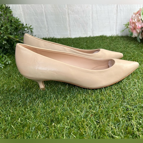 STUART WEITZMAN Nude women pumps kitten heel size 6.5 (store display) like new - Picture 5 of 16